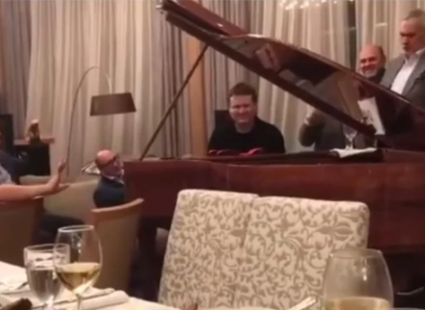 Rusiyanın Baş Naziri Valeri Meladze ilə erməni dilində duet oxudu — VİDEO
