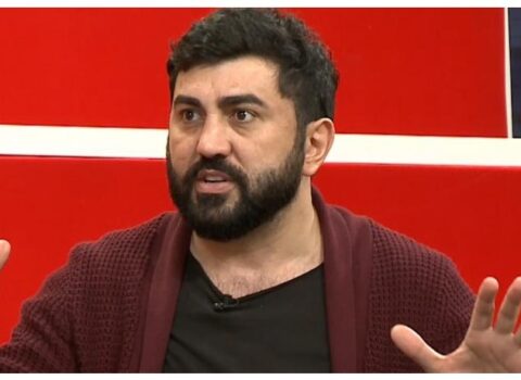 “Çox şükür etmək insanı geri salır”