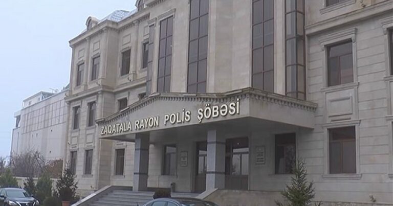 Zaqatalada polis “patı”əməliyyatı keçirib, keçmiş məhkum saxlanılıb Zaqatalada polis “patı”əməliyyatı keçirib, keçmiş məhkum saxlanılıb