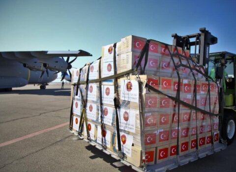 Türkiyə Azərbaycana koronavirusun müalicəsi üçün 100 min qutu DƏRMAN GÖNDƏRƏCƏK