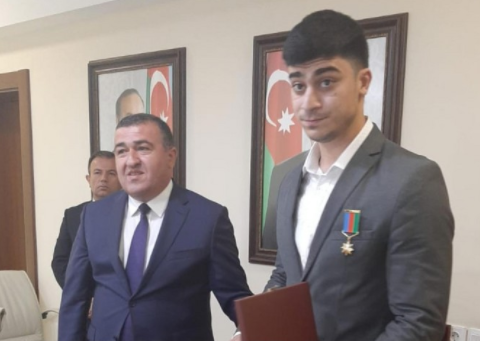 İlqar Mirzəyevin ailəsinə “Azərbaycanın Milli Qəhrəmanı” medalı təqdim olundu – FOTOLAR