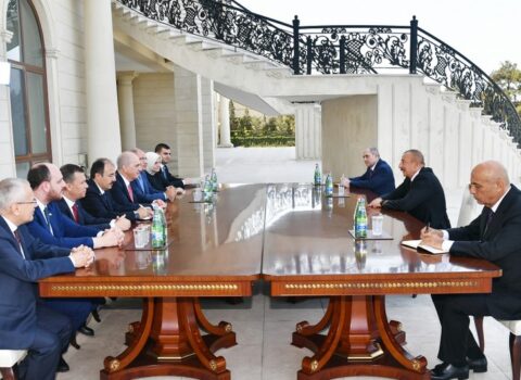 Prezident Numan Kurtulmuşun rəhbərlik etdiyi nümayəndə heyətini qəbul etdi – FOTO