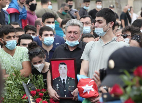 “Hamıdan uca zirvədəsən, atam, istəyinə nail oldun” – Şəhid Milli Qəhrəmanın oğlu atasından YAZDI
