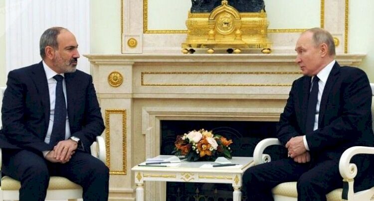 Paşinyandan Putinə: “Sərhəddə vəziyyət sabit deyil” Paşinyandan Putinə: “Sərhəddə vəziyyət sabit deyil”