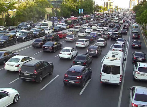 Bakıda sıxlıq olan yollar açıqlandı – SİYAHI