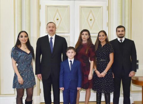 Prezident sarayında ad gününü keçirən Ümid ADA universitetində – FOTO