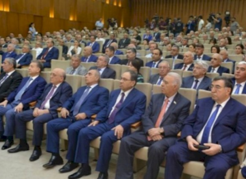 “Dəlmə-deşikdən qohumlarını tapıb çıxardılar və onlara vəzifə verdilər” – Xalq artisti