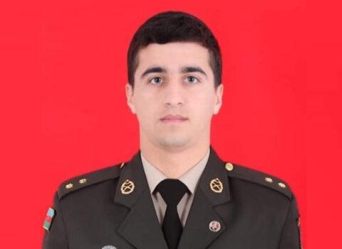 Həlak olan zabitimiz torpağa tapşırıldı – FOTOLAR – YENİLƏNİB