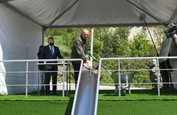 Şuşada “Otel və Konfrans Mərkəzi”nin təməli qoyulub – YENİLƏNİB Şuşada “Otel və Konfrans Mərkəzi”nin təməli qoyulub – YENİLƏNİB