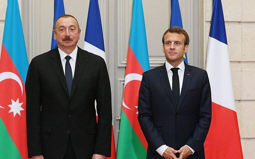 İlham Əliyev Emmanuel Makronu təbrik etdi