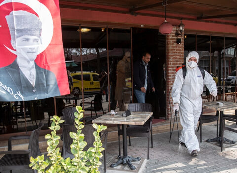 Türkiyədə yoluxanların sayı AZALDI