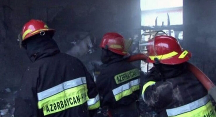 Bakıda dönərxana və sex yandı Bakıda dönərxana və sex yandı