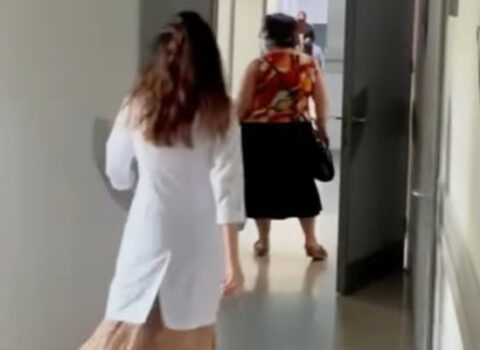 Bakıda poliklinikada peyvənd növbəsi üstündə MÜBAHİSƏ: Polis çağırıldı – RƏSMİ AÇIQLAMA