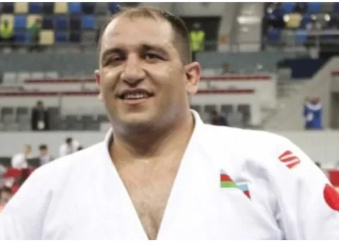 İlham Zəkiyev növbəti dəfə qızıl medala sahib oldu – YENİLƏNİB