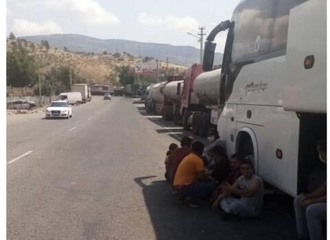 İrandan Ermənistana gedən yardım maşınları sərhəddə qalıb – FOTO