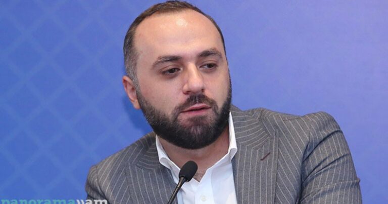 Ayrapetyan həyəcan təbili çaldı: “Kapitulyantlar rəqiblərinə qarşı yeni döyüşə başlayır” Ayrapetyan həyəcan təbili çaldı: “Kapitulyantlar rəqiblərinə qarşı yeni döyüşə başlayır”