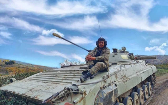 Canlı yayımda intihara cəhd edən qazi xəstəxanaya yerləşdirildi Canlı yayımda intihara cəhd edən qazi xəstəxanaya yerləşdirildi