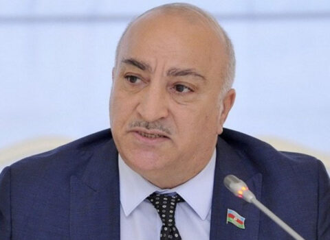 “Ukraynaya döyüşmək üçün getmədiyinə görə, deputatlarımızı aşağılamaq lazım deyil” – Tahir Kərimli