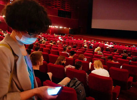 Nazirlikdən teatrların açılması ilə bağlı suallara CAVAB