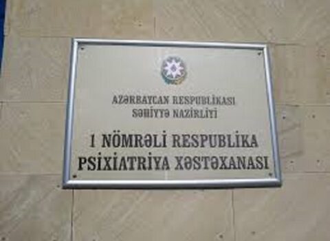 Azərbaycanda arvadını baltalayan kişi psixiatriya xəstəxanasına göndərildi