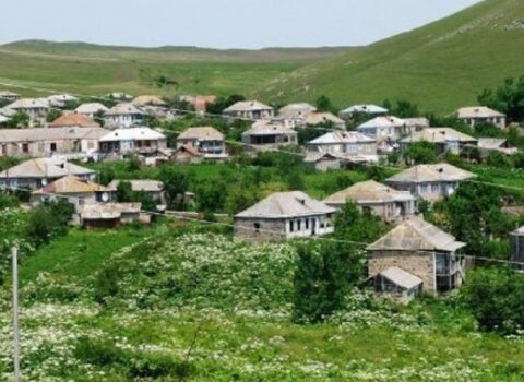 Ermənistan Azərbaycanla sərhəddə 18 kəndi birləşdirdi – Əhali etiraz edir – VİDEO