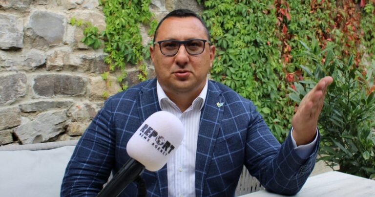 Ukrayna rəsmisi SOCAR-ı Zakarpatiyada yataqların işlənməsinə DƏVƏT ETDİ Ukrayna rəsmisi SOCAR-ı Zakarpatiyada yataqların işlənməsinə DƏVƏT ETDİ