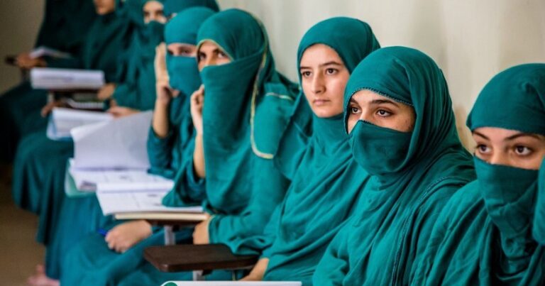 “Taliban” gələn ilə qədər qızlar üçün məktəbləri açmağı planlaşdırır