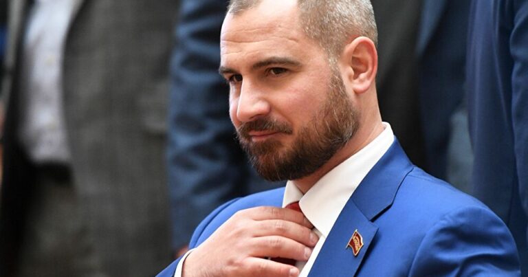 “Ermənistan və Rusiya birləşməlidir” fikirlərinə ermənilərdən CAVAB: “Bəlkə Rusiya Ermənistanın bir hissəsi olacaq” “Ermənistan və Rusiya birləşməlidir” fikirlərinə ermənilərdən CAVAB: “Bəlkə Rusiya Ermənistanın bir hissəsi olacaq”