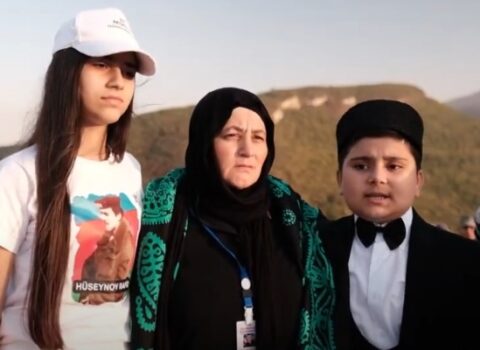 Şəhid övladları “Xudayar təsnifi”ni Şuşada oxudu – VİDEO