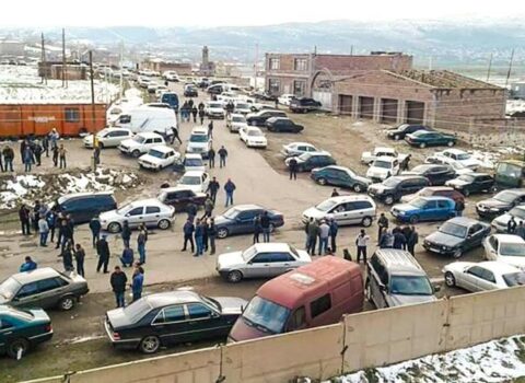 İrəvan-Arazdəyən yolu bağlandı – Aksiya keçirilir