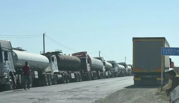 Ermənistan Gorus-Qafan yolunu İran TIR-ları üçün BAĞLADI