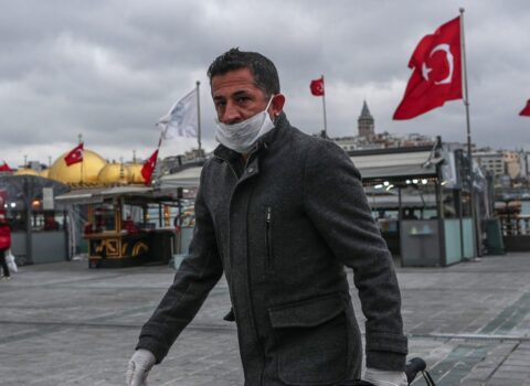 Türkiyədə koronavirus – Sutka ərzində 213 nəfər öldü