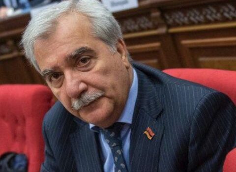 “Rəsmi İrəvan hər yerdə silah axtarır” – Erməni deputat