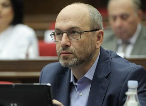Nazaryandan ŞOK İTTİHAM: “Əsgərlərə çiyələk verdiniz və minlərlə insanı öldürdünüz, indi nə planlayırsız?”