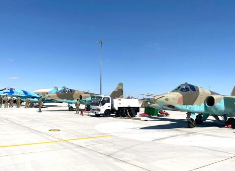 Pilotlarımız “TURAZ Şahini-2021” təlimlərində uçuşlar həyata keçirdi