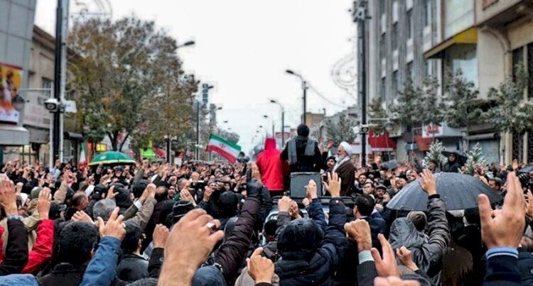 İrandakı soydaşlarımız ETİRAZA QALXIR: Tehrana bir həftə vaxt verildi İrandakı soydaşlarımız ETİRAZA QALXIR: Tehrana bir həftə vaxt verildi