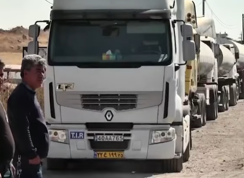 Sabirabadda TIR kanala aşdı