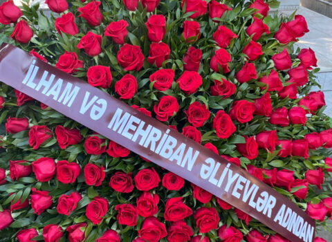 Prezident və xanımı Canəli Əkbərovun dəfn mərasiminə əklil göndərdi