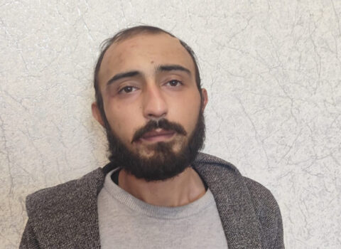 Özünü polis kimi təqdim edərək vətəndaşdan pul tələb edən şəxs saxlanıldı