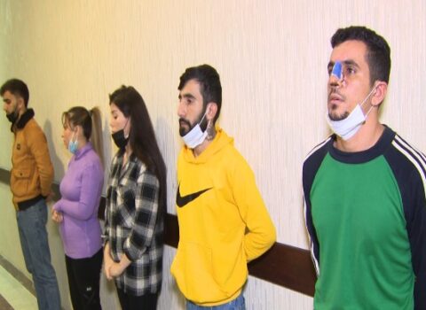 Vətəndaşların kartlarından pul oğurlayan dəstə yaxalandı – FOTO/VİDEO