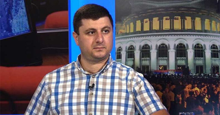 Hakimiyyət xalqdan nəyisə gizlədir: Ermənistanın delimitasiya məsələsindəki tələskənliyi şübhəlidir – Abramyan Hakimiyyət xalqdan nəyisə gizlədir: Ermənistanın delimitasiya məsələsindəki tələskənliyi şübhəlidir – Abramyan