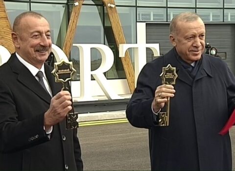 Füzuli Beynəlxalq Hava Limanının rəmzi açarı Əliyev və Ərdoğana TƏQDİM EDİLDİ