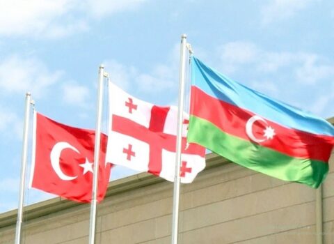Azərbaycan, Türkiyə və Gürcüstan müdafiə nazirləri birgə təlimlərin keçirilməsini müzakirə etdi