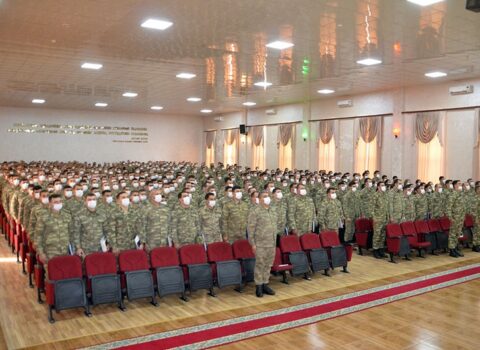 Zakir Həsənov Əfqanıstanda xidmət etmiş hərbçiləri TƏLTİF ETDİ