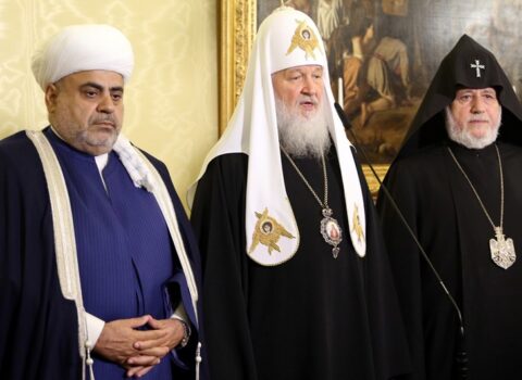 Paşazadə ilə Qaregin razılaşmadı, Kirill hərəkətə keçdi