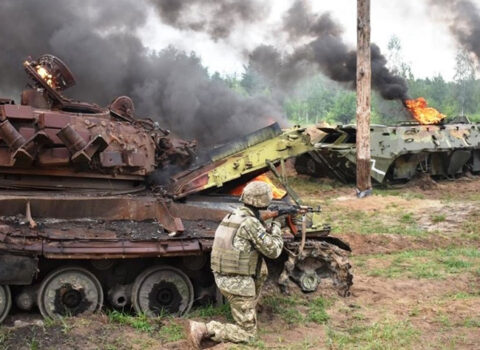 Ruslar sükut rejimini POZDU: Mariupol ATƏŞƏ TUTULDU
