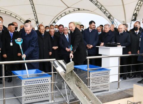 Əliyevlə Ərdoğan Zəngəzur dəhlizində yeni yolun təməlini qoydular – FOTOLAR / YENİLƏNİB