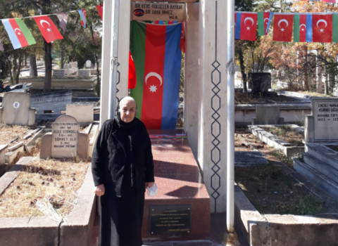 General Polad Həşimovun anası Rəsulzadənin və Atatürkün məzarlarını ziyarət etdi – FOTOLAR