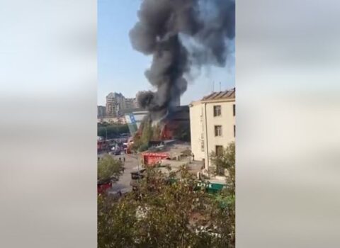 Bakıda məşhur ticarət mərkəzindəki YANĞIN SÖNDÜRÜLDÜ – YENİLƏNİB- VİDEO