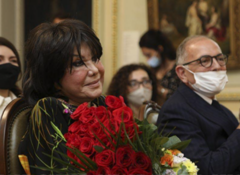 Flora Kərimova və digər incəsənət xadimlərinə Prezident təltifləri TƏQDİM OLUNDU